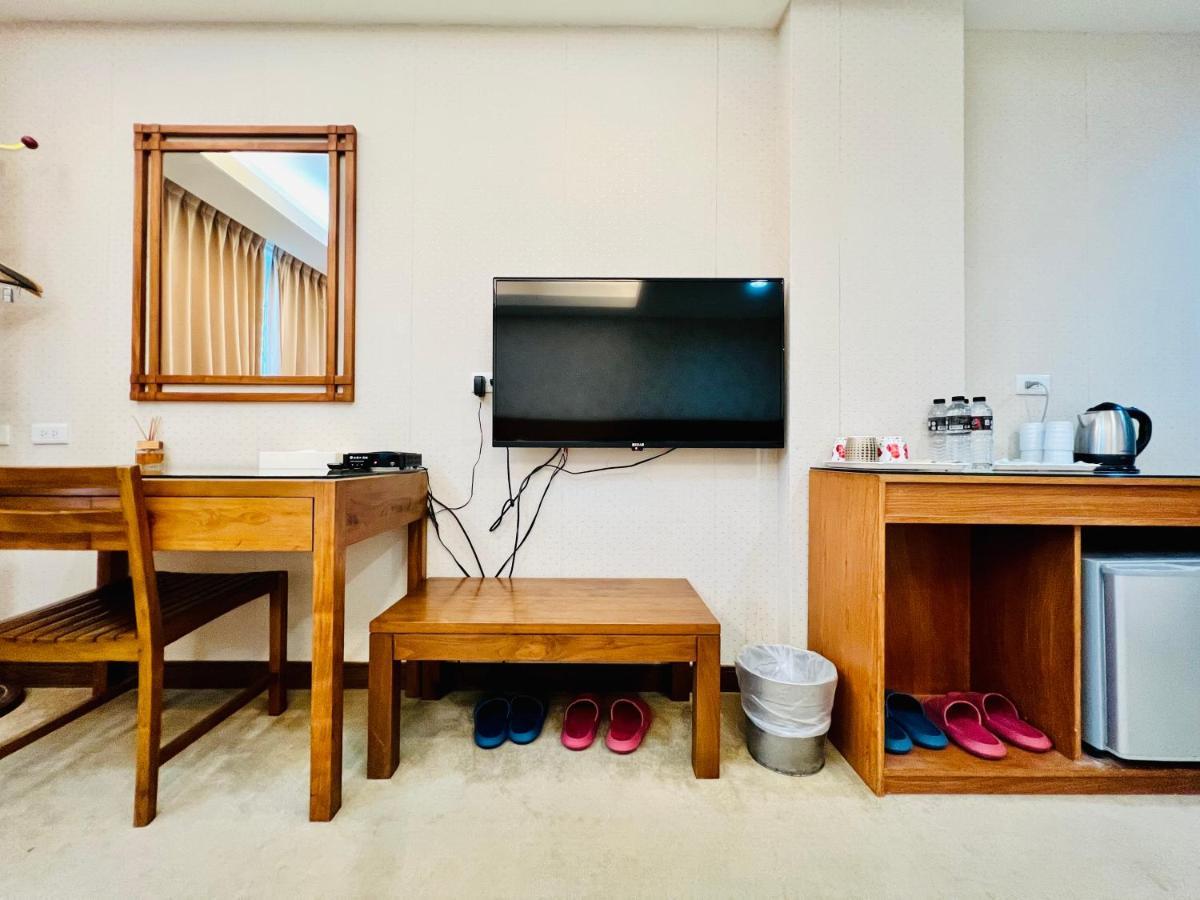 ミュシャ ブティック ホテル Yilan エクステリア 写真